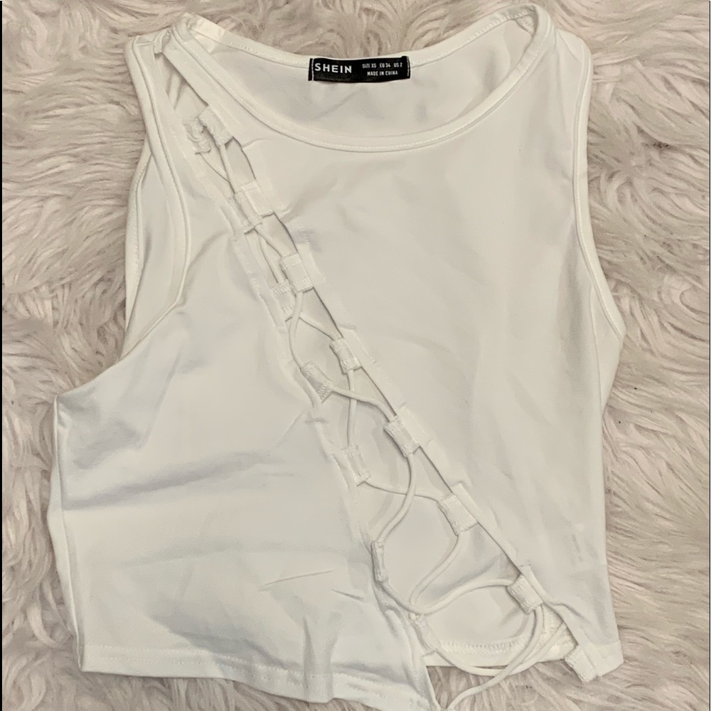 White crop top with crochet